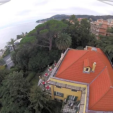 Sereno Hotel